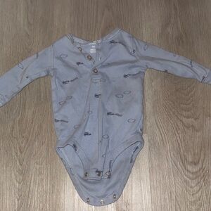 Carter's Gray Long Sleeve Bodysuit with Airplane Print